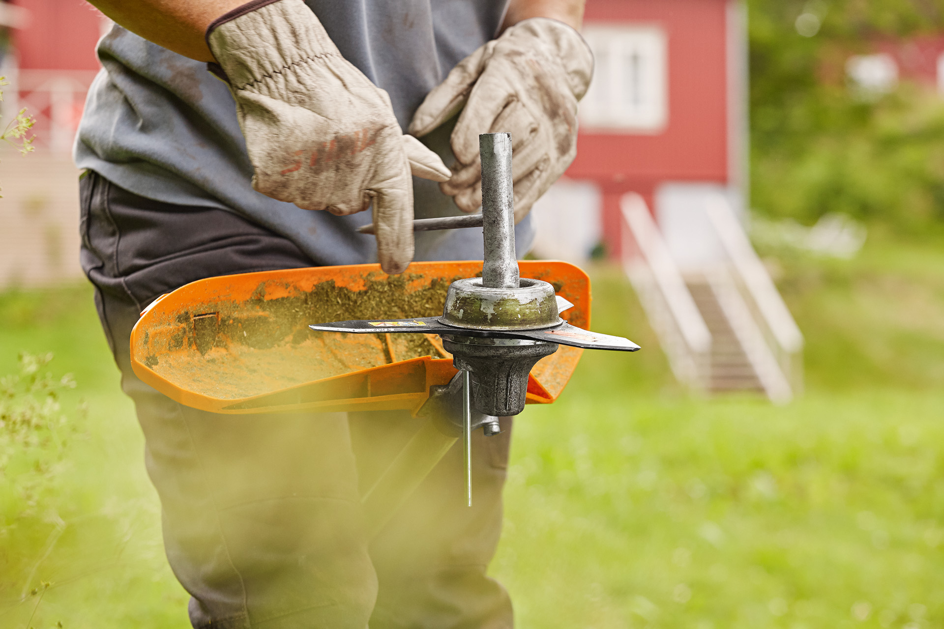 刈払機に適した混合燃料 | STIHL