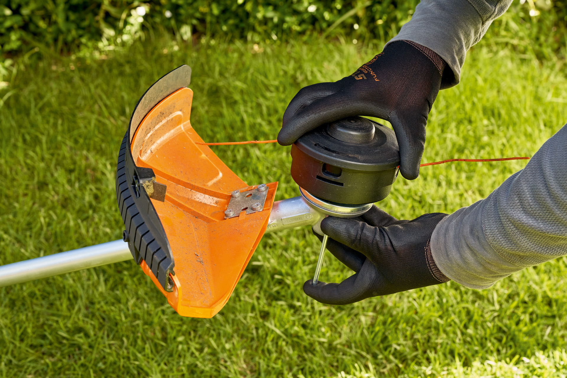 刈払機のカッティングアタッチメントの取替 | STIHL